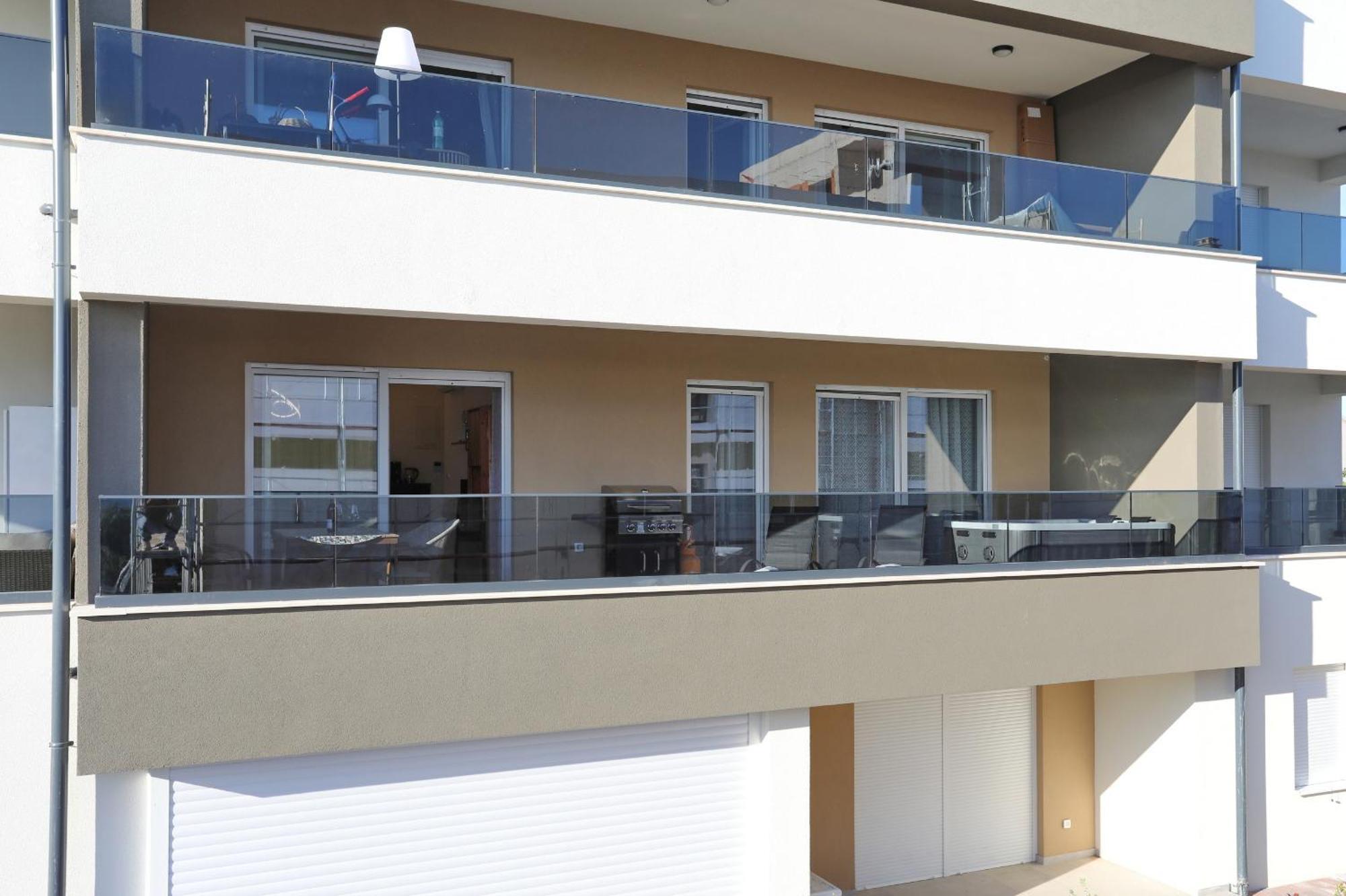 Apartment Relex With Pool & Jacuzzi Privlaka  Exterior foto