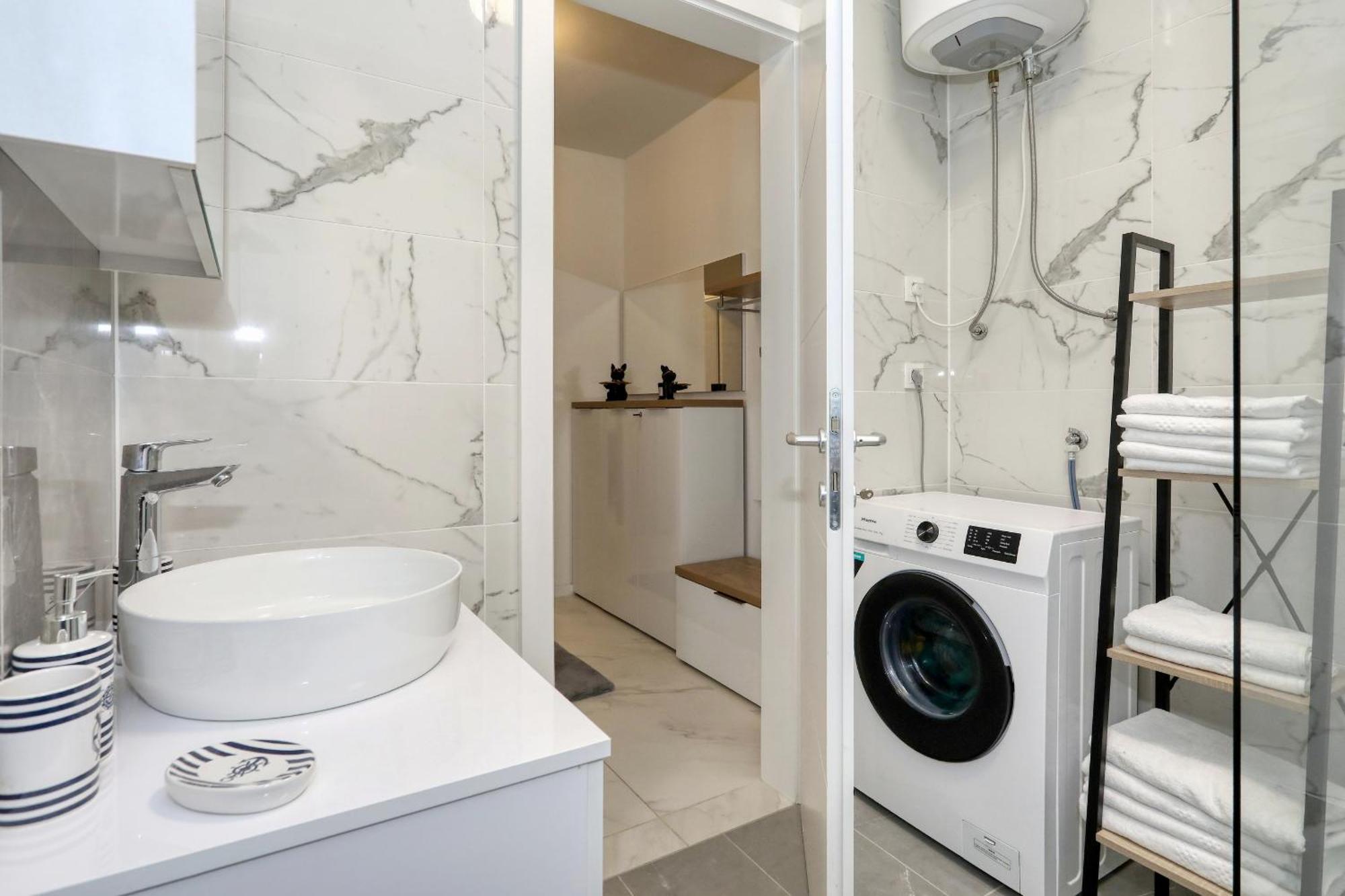 Apartment Relex With Pool & Jacuzzi Privlaka  Exterior foto