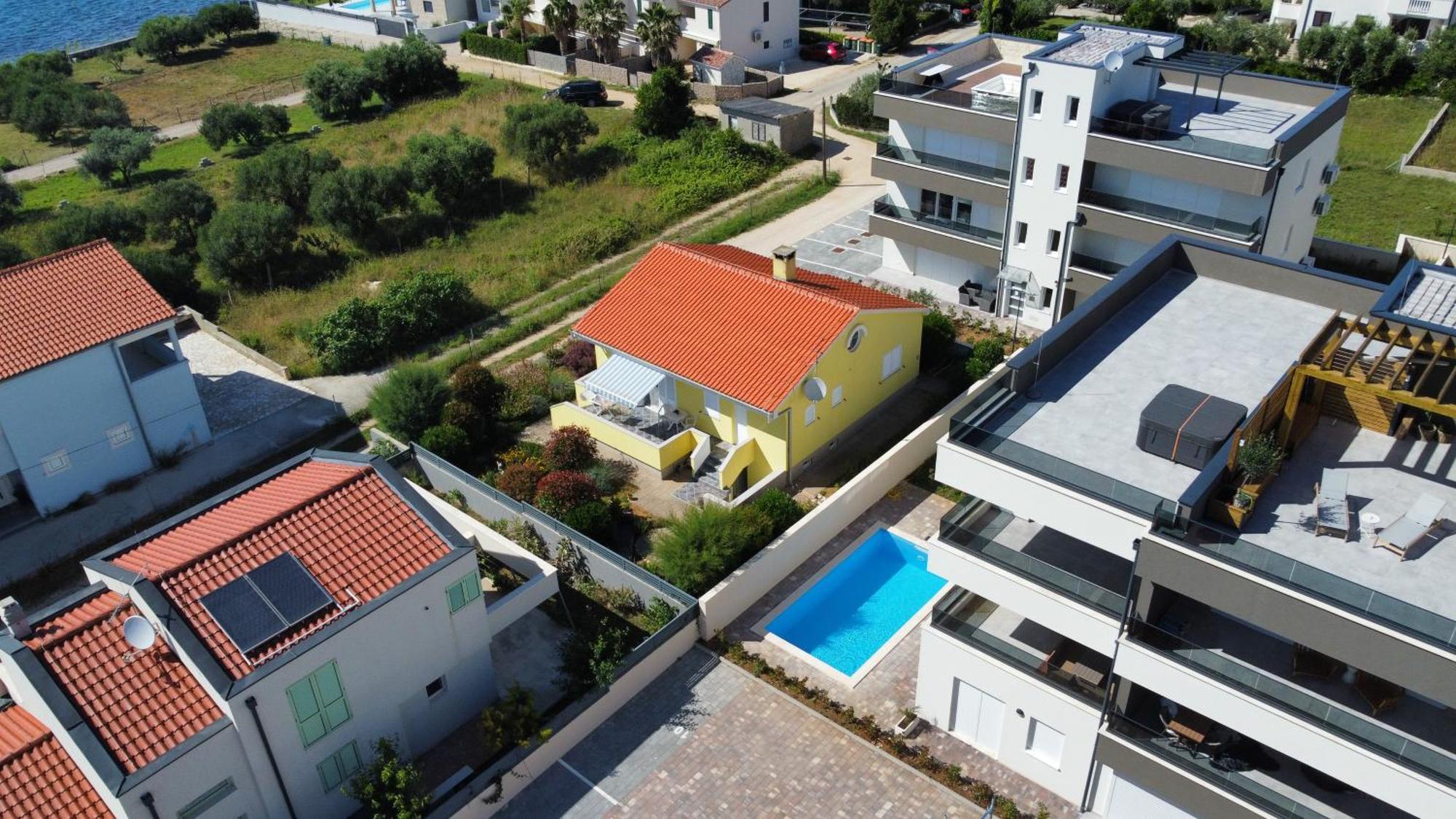 Apartment Relex With Pool & Jacuzzi Privlaka  Exterior foto